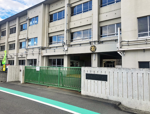 大里西小学校