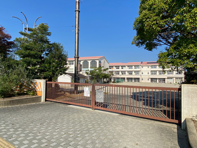 美山小学校