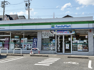 ファミリーマート桑名陽だまりの丘店