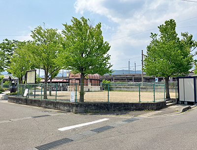 北長野駅南口公園