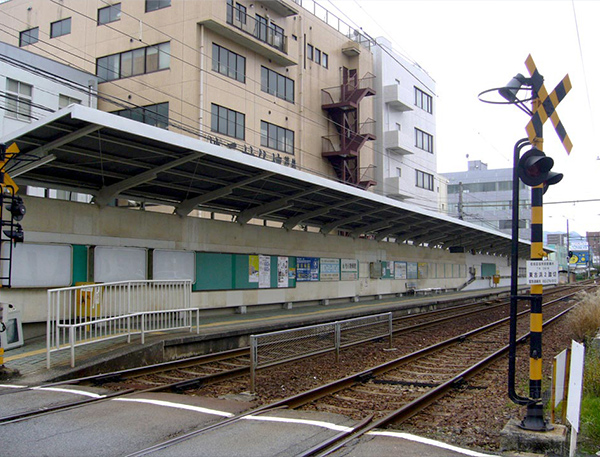 広島電鉄宮島線「佐伯区役所前」駅