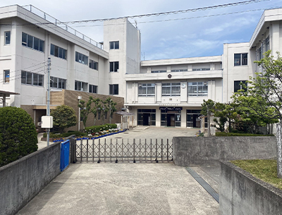 平岩小学校