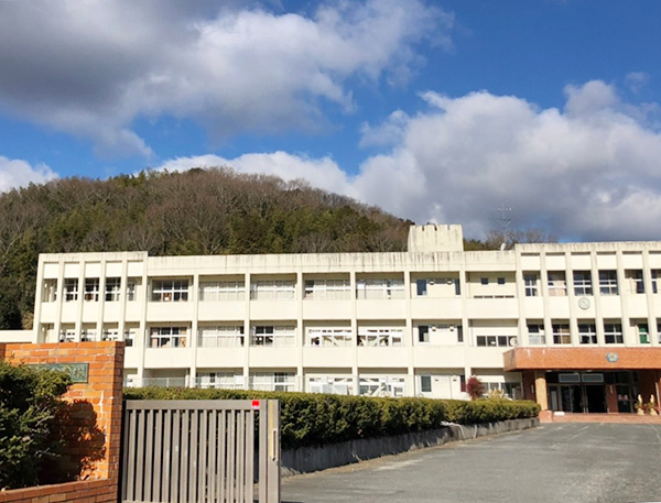 磐梨中学校