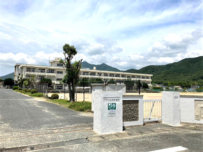 市立安岡中学校