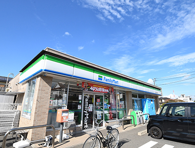 ファミリーマート　流山こうのす台店