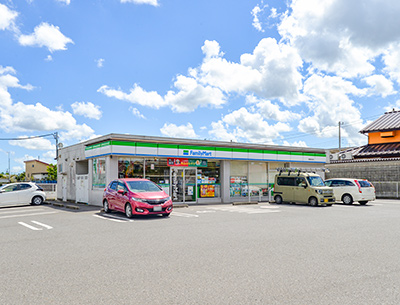 ファミリーマート若葉若松店