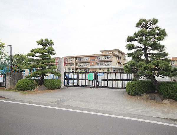 六郷小学校