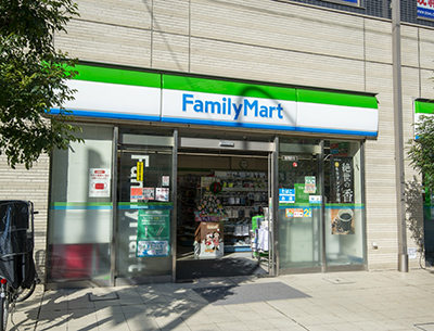 ファミリーマート 黄金町駅北店