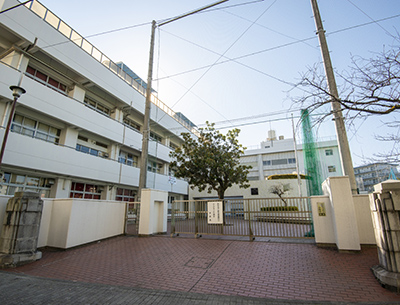 市立共進中学校