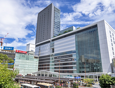 JR東海道本線「横浜」駅