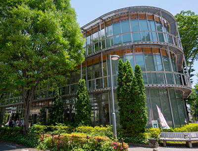 日野市立多摩平図書館