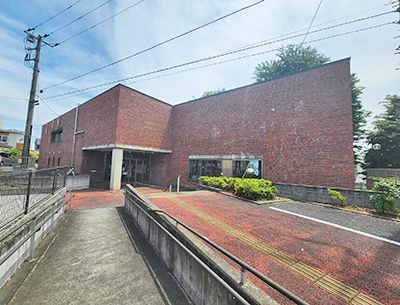 日野市立中央図書館