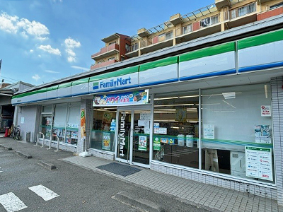 ファミリーマート小平天神町店