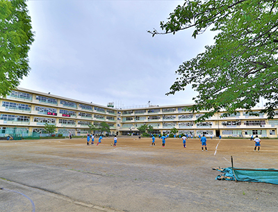 町田市立つくし野中学校