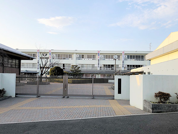 八幡市立男山第三中学校