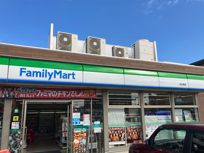 ファミリーマート光の森店