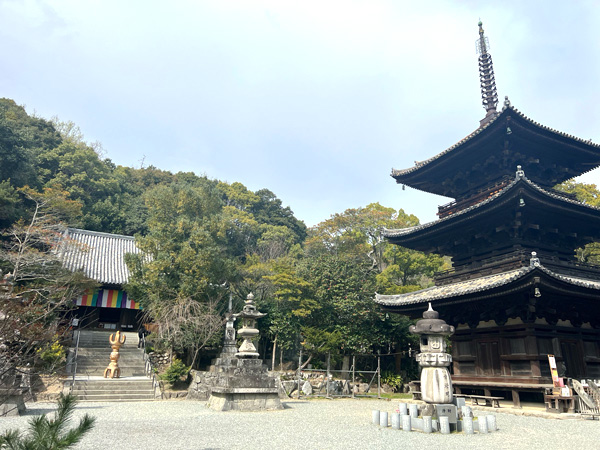 石手寺　本堂