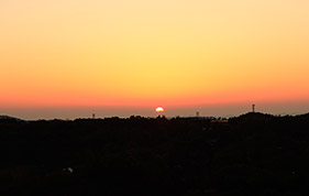 ホテル屋上からの夕日